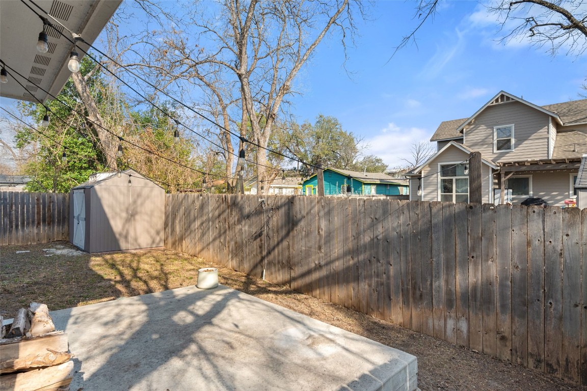 1003 Fiesta Street, Unit B Austin, TX 78702 - Photo 29 of 36