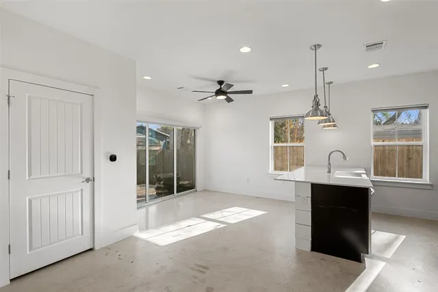 $2,600 | 1003 Fiesta Street, Unit B, Austin, TX 78702