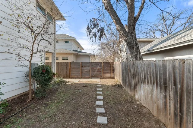 $2,600 | 1003 Fiesta Street, Unit B, Austin, TX 78702