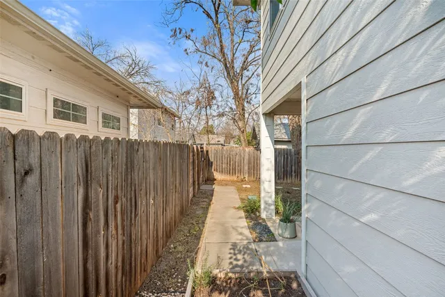 $2,600 | 1003 Fiesta Street, Unit B, Austin, TX 78702