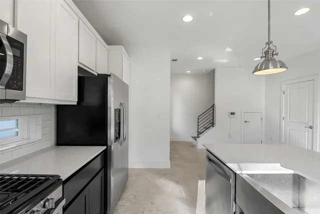 $2,600 | 1003 Fiesta Street, Unit B, Austin, TX 78702