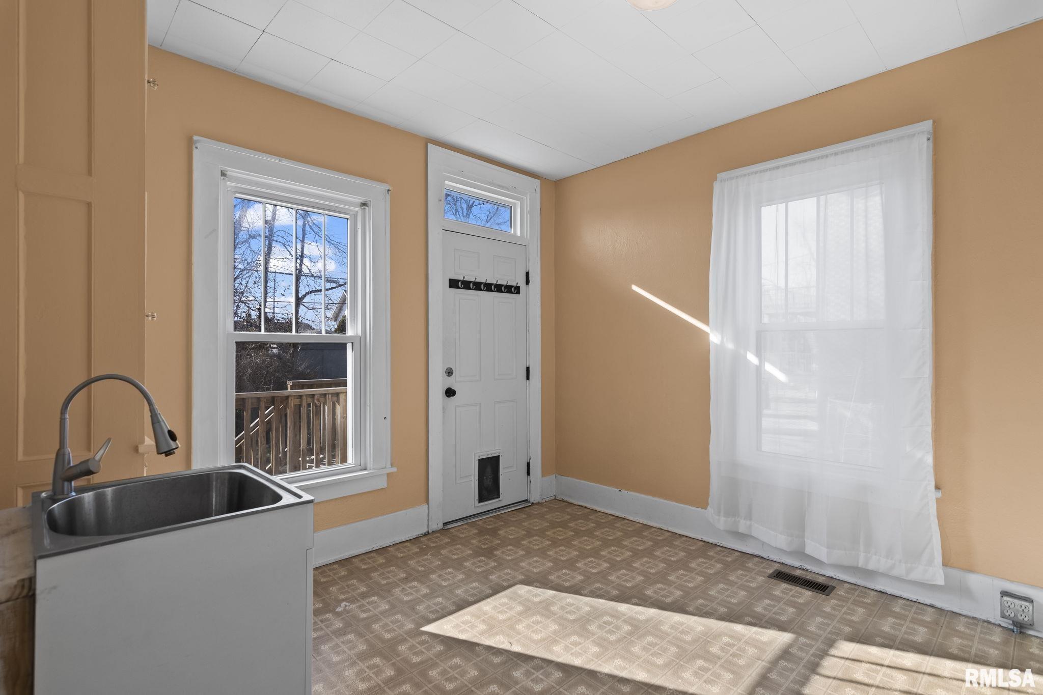 1711 South 5th Street Springfield, IL 62703 - Photo 18 of 48 Gallery Image 18
