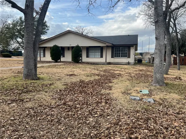$3,250 | 410 Fairway Drive, Bryan, TX 77801