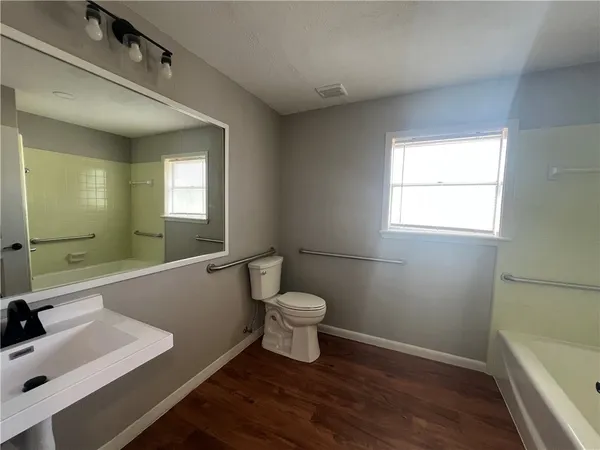 $3,250 | 410 Fairway Drive, Bryan, TX 77801