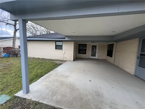 $3,250 | 410 Fairway Drive, Bryan, TX 77801