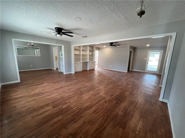 $3,250 | 410 Fairway Drive, Bryan, TX 77801