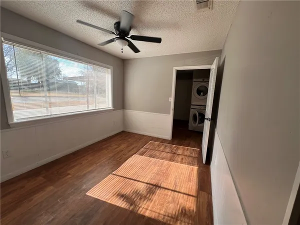 $3,250 | 410 Fairway Drive, Bryan, TX 77801