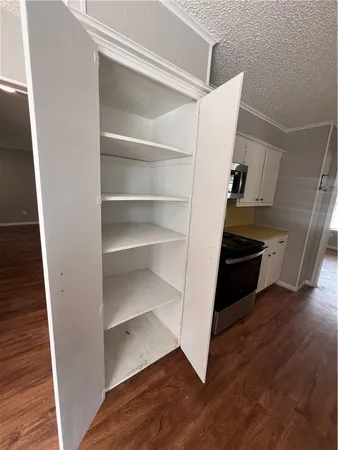 $3,250 | 410 Fairway Drive, Bryan, TX 77801