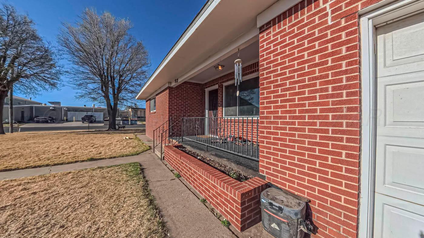 312 Chase Avenue Gruver, TX 79040 - Photo 4 of 23 img (4 of 23)