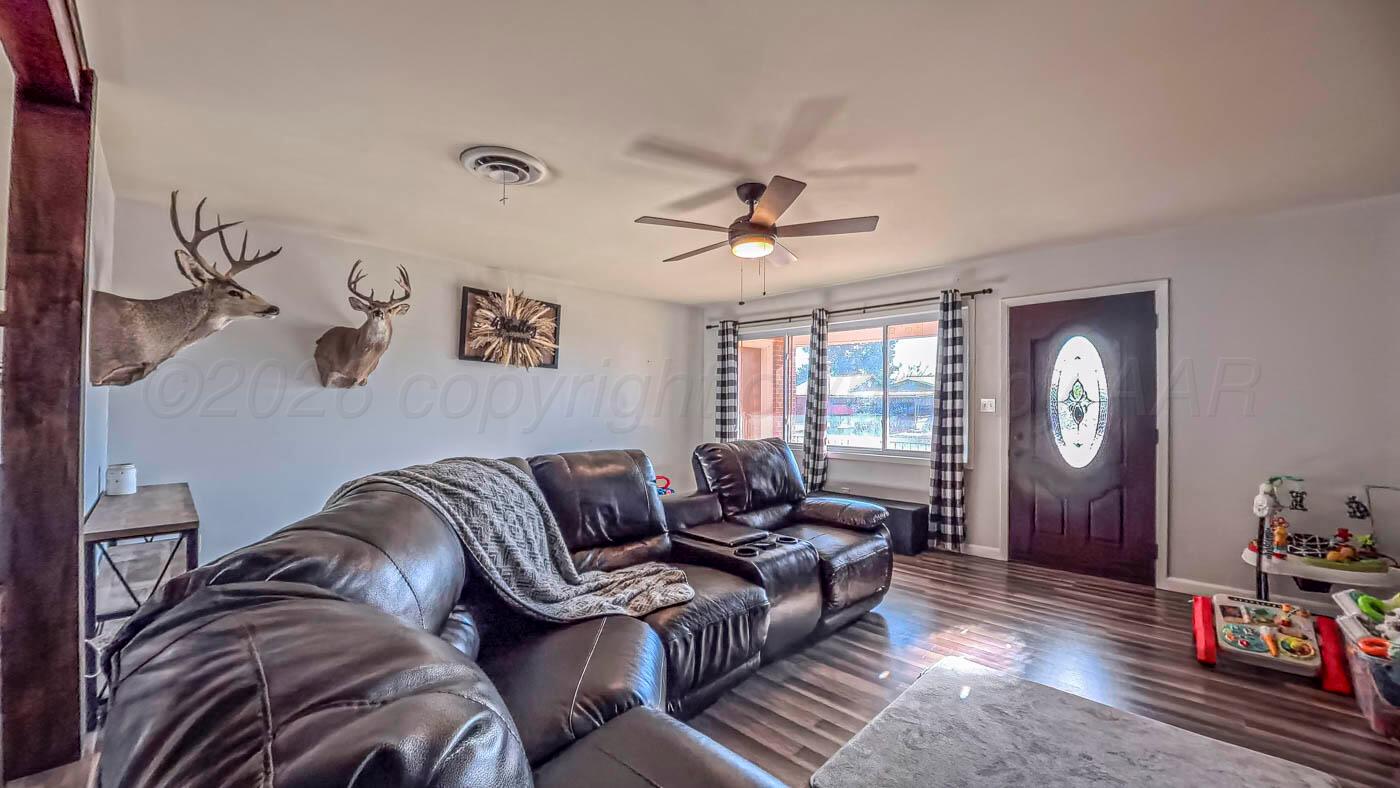 312 Chase Avenue Gruver, TX 79040 - Photo 7 of 23 img (7 of 23)