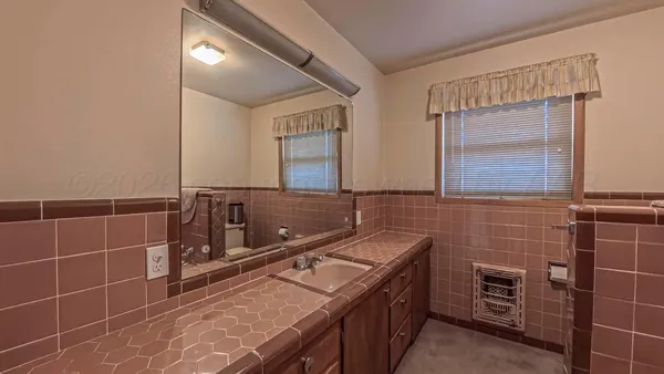$215,000 | 312 Chase Avenue, Gruver, TX 79040