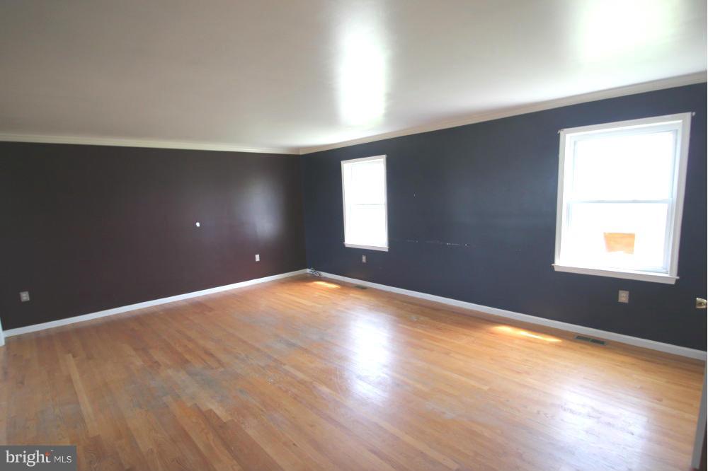 11014 Liberty Road Frederick, MD 21701 - Photo 2 of 21 Living Room