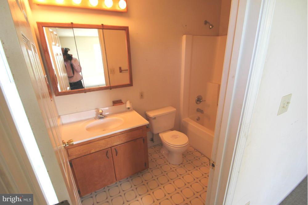11014 Liberty Road Frederick, MD 21701 - Photo 11 of 21 Bath (Master)