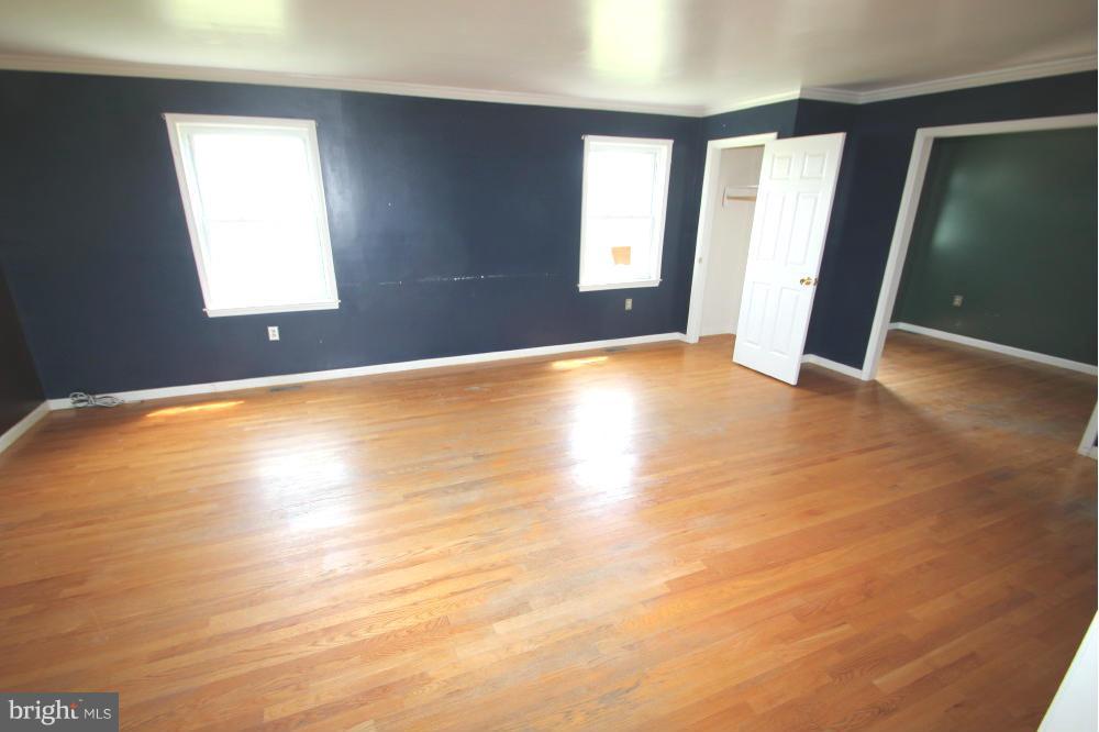 11014 Liberty Road Frederick, MD 21701 - Photo 4 of 21 Living Room