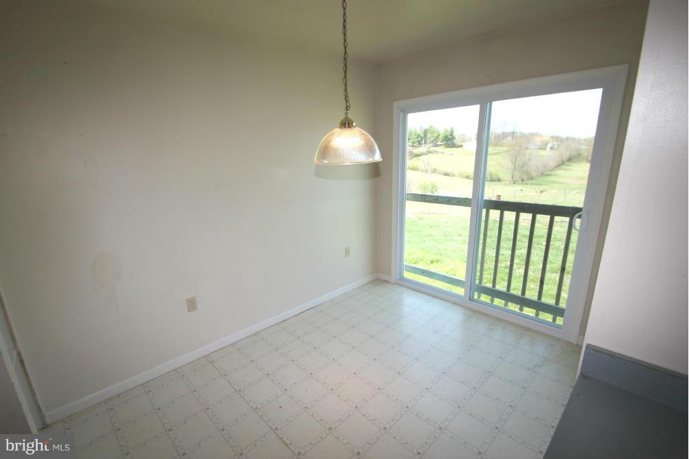 11014 Liberty Road Frederick, MD 21701 - Photo 6 of 21 Interior (General)