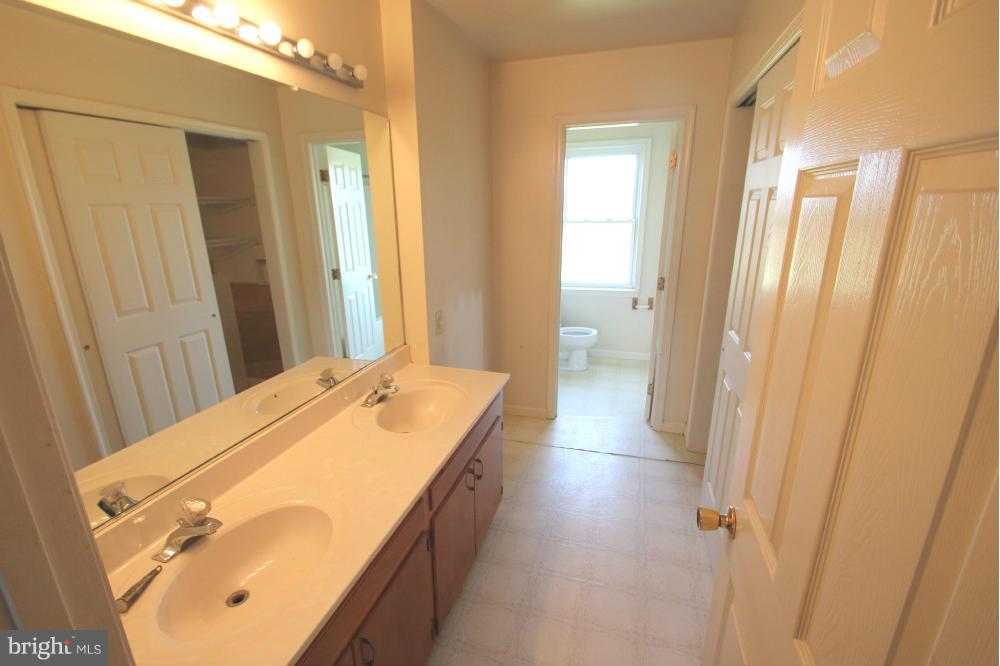 11014 Liberty Road Frederick, MD 21701 - Photo 8 of 21 Bath