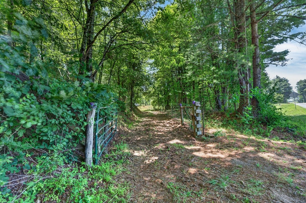 2320 Snow Hill Road, Unit 8 Galax, VA 24333 - Photo 23 of 32 Gallery Image 23