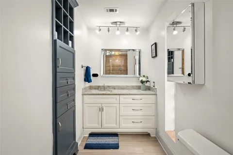 $765,000 | 7409 South Rice Avenue, Bellaire, TX 77401