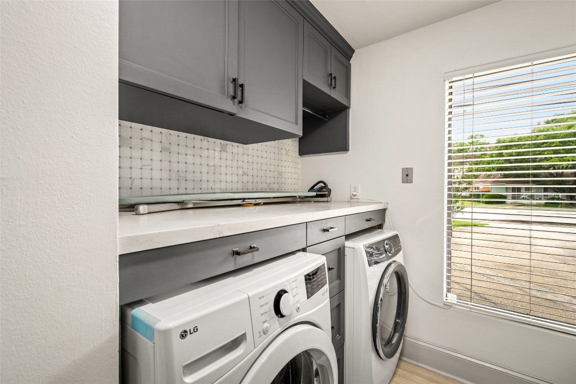 7409 South Rice Avenue Bellaire, TX 77401 - Photo 20 of 26 Utility room