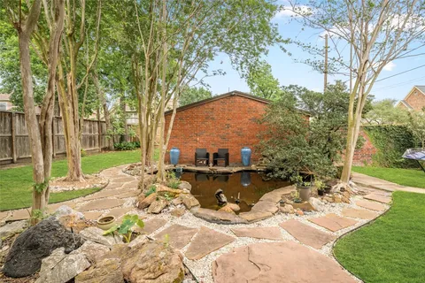 $765,000 | 7409 South Rice Avenue, Bellaire, TX 77401