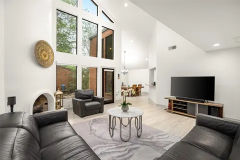 $765,000 | 7409 South Rice Avenue, Bellaire, TX 77401