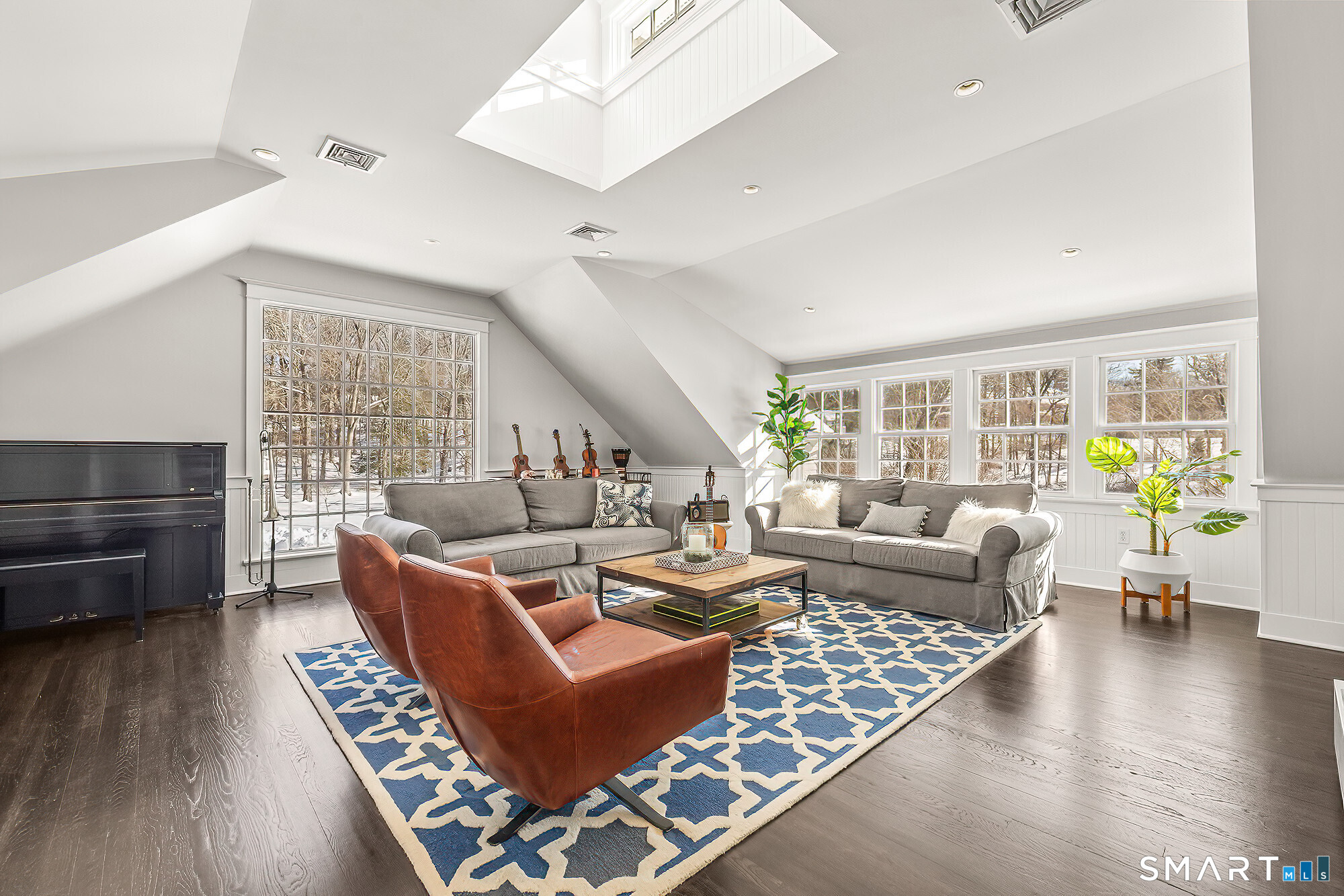 77 Golf Lane Ridgefield, CT 06877 - Photo 34 of 41 Family room with views of expansive backyard and pond.
