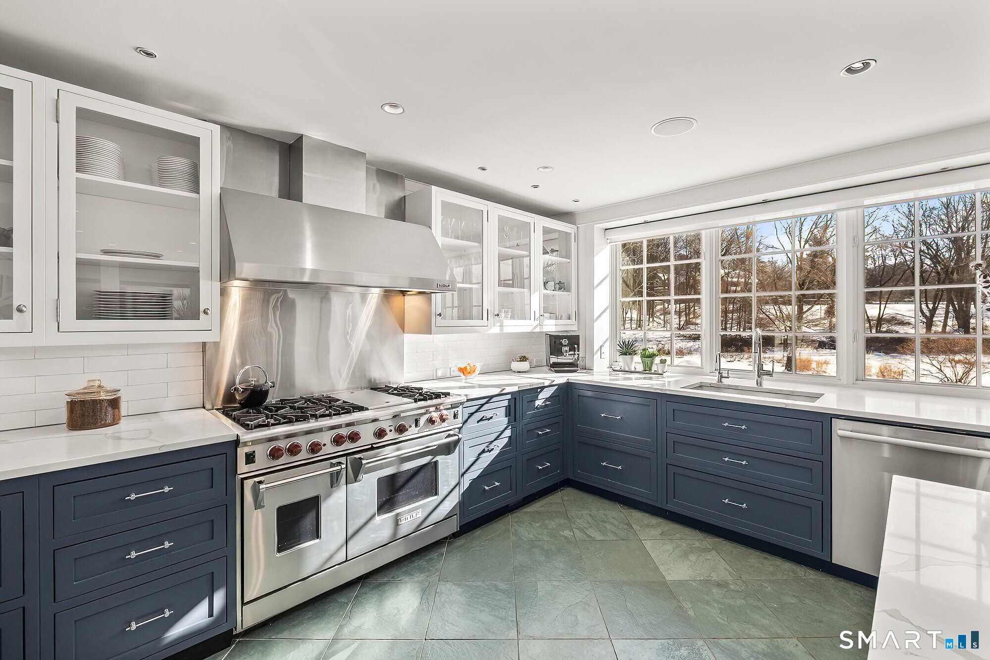 77 Golf Lane Ridgefield, CT 06877 - Photo 4 of 41 Chef's kitchen with high end appliances.