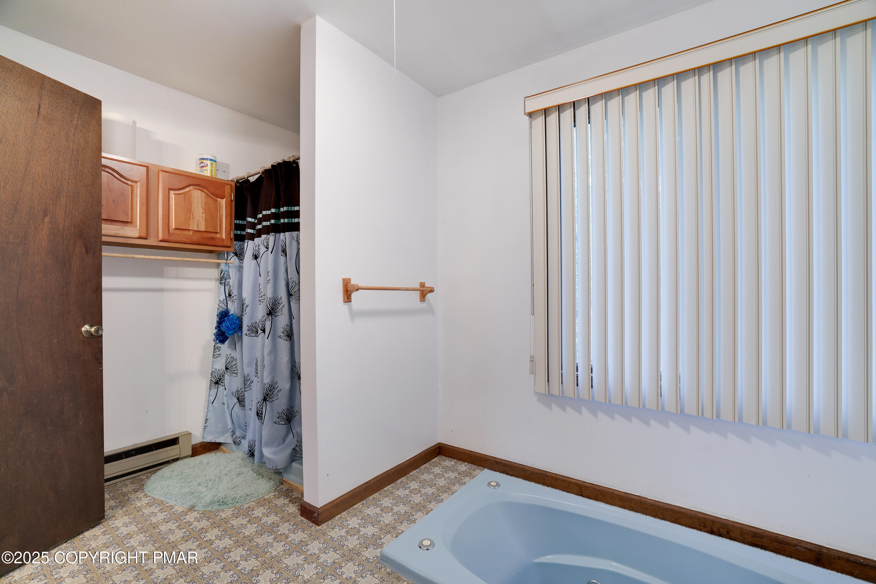 385 Saunders Drive Bushkill, PA 18324 - Photo 26 of 42 a view of empty room with floor to ceiling window