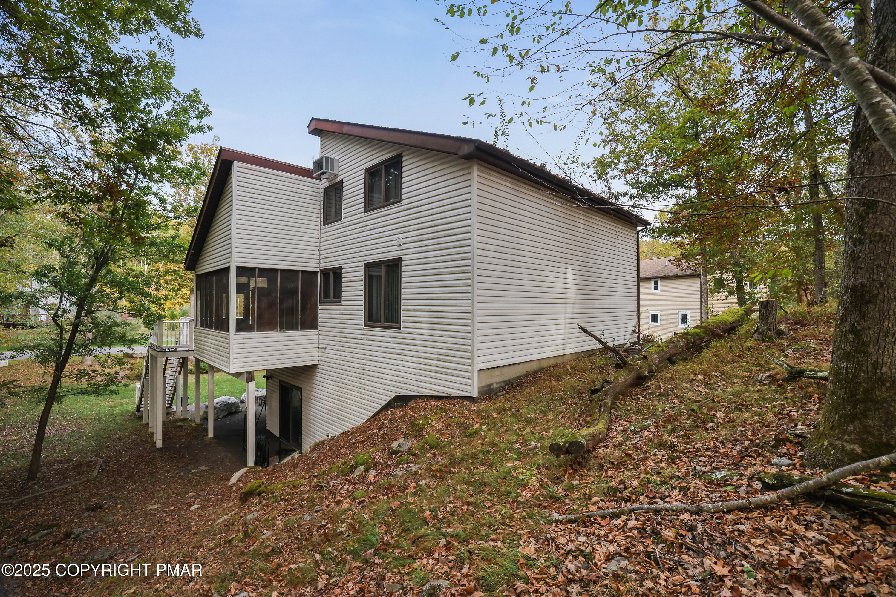 385 Saunders Drive Bushkill, PA 18324 - Photo 39 of 47 RBR59259