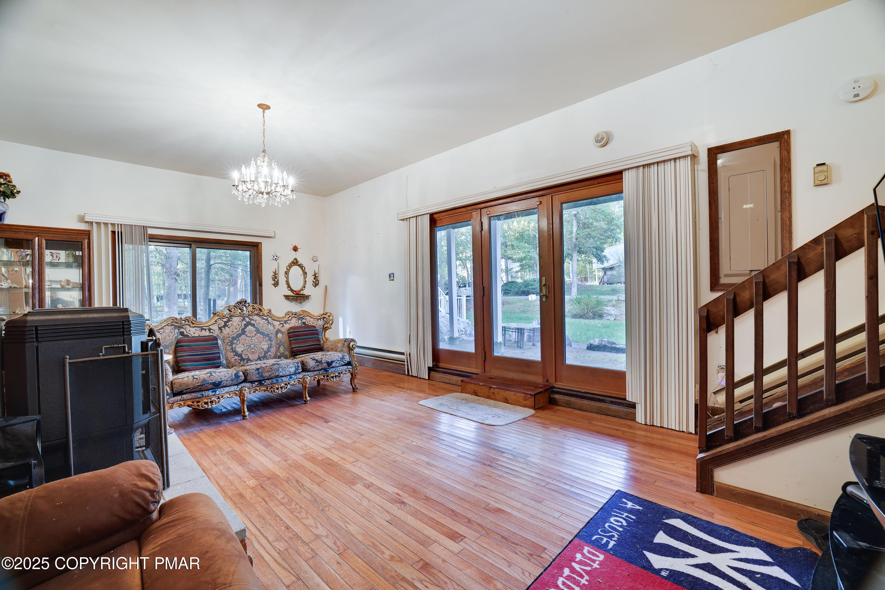 385 Saunders Drive Bushkill, PA 18324 - Photo 9 of 47 RBR59105