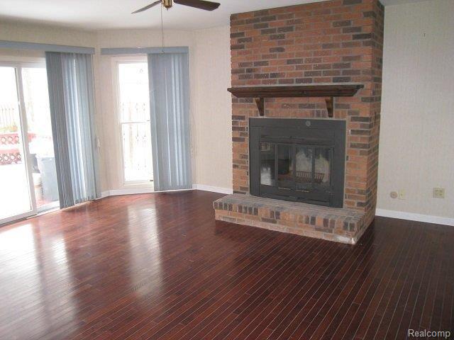 1589 Newcastle Road Grosse Pointe, MI 48236 - Photo 4 of 9 Family Room