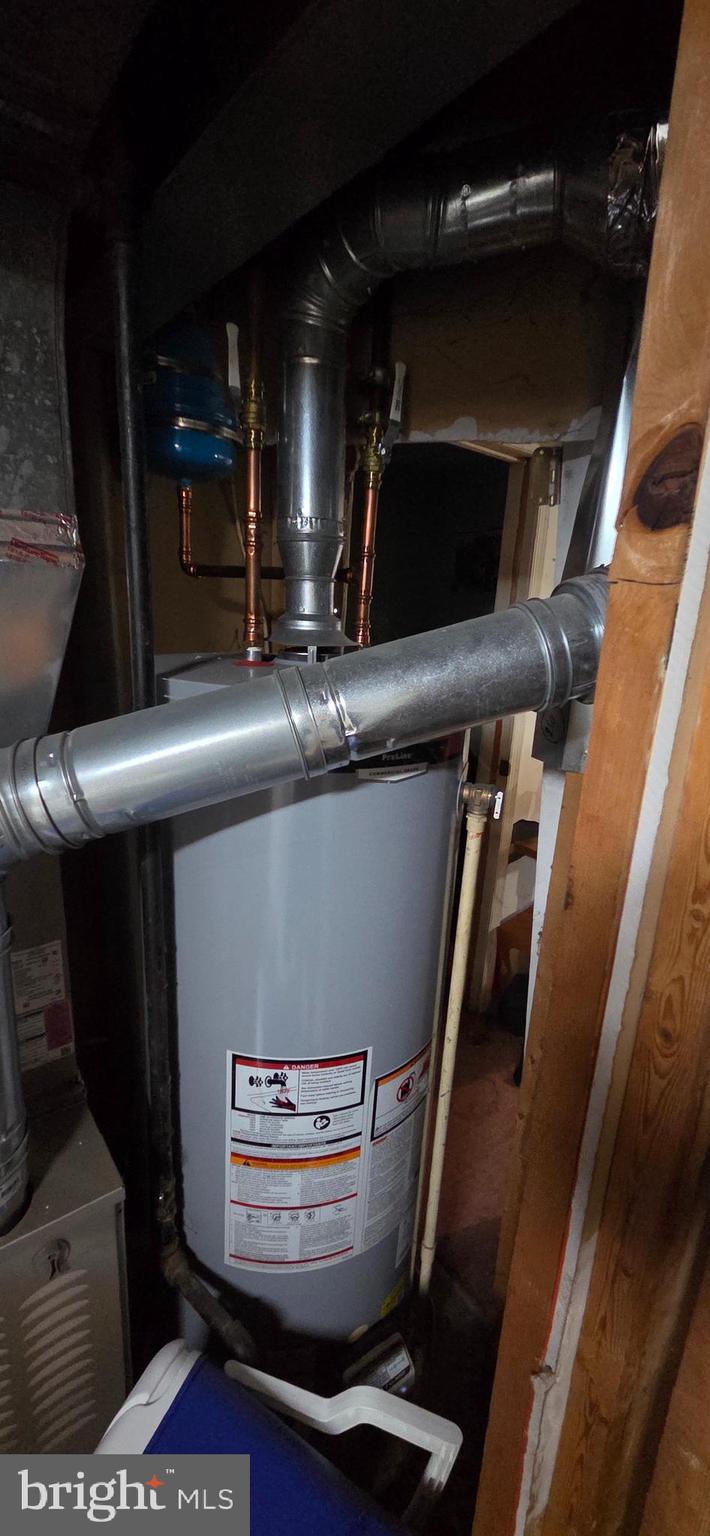 716 Calvert Lane Fort Washington, MD 20744 - Photo 16 of 31 Hot Water Heater