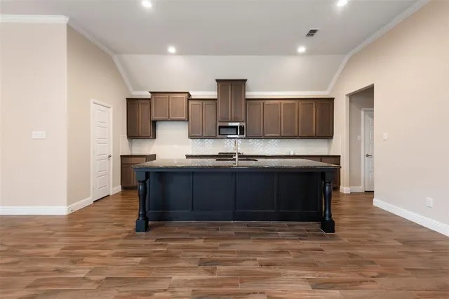 $389,900 | 920 10th Street, Argyle, TX 76226