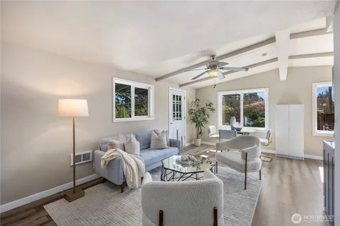 $799,999 | 3916 South 374th Street, Auburn, WA 98001