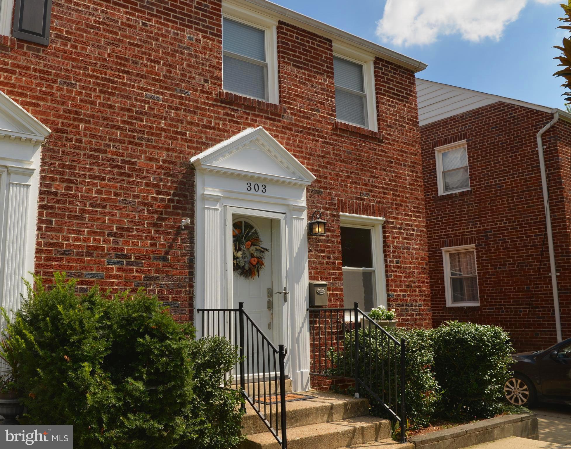 303 South Courthouse Road Arlington, VA 22204 - Photo 1 of 27 Welcome Home!