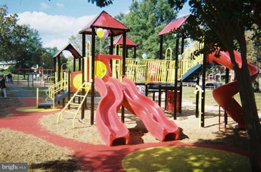 303 South Courthouse Road Arlington, VA 22204 - Photo 25 of 27 Penrose Park