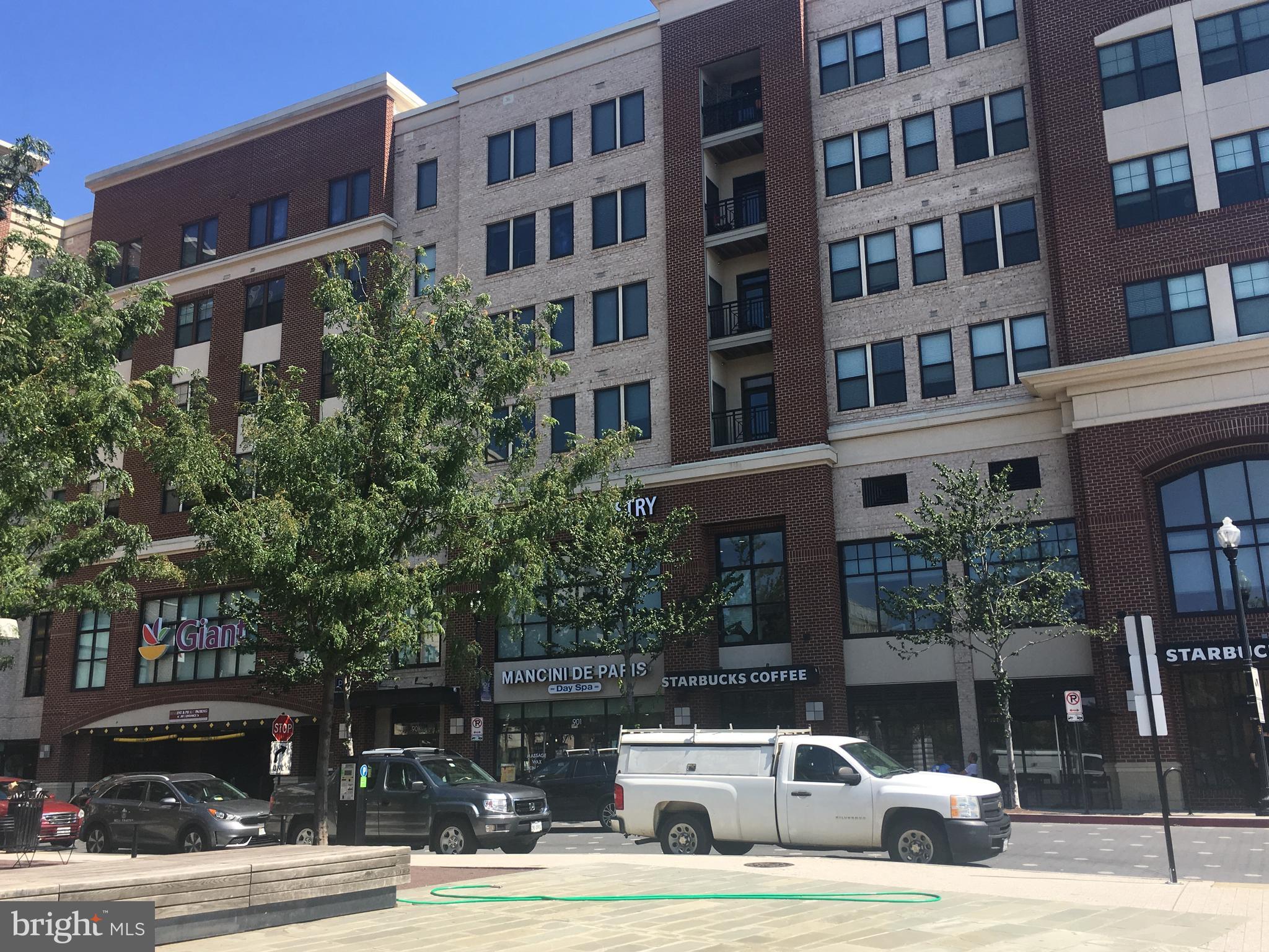 303 South Courthouse Road Arlington, VA 22204 - Photo 26 of 27 Penrose Supermarket, Starbucks, and restaurants.