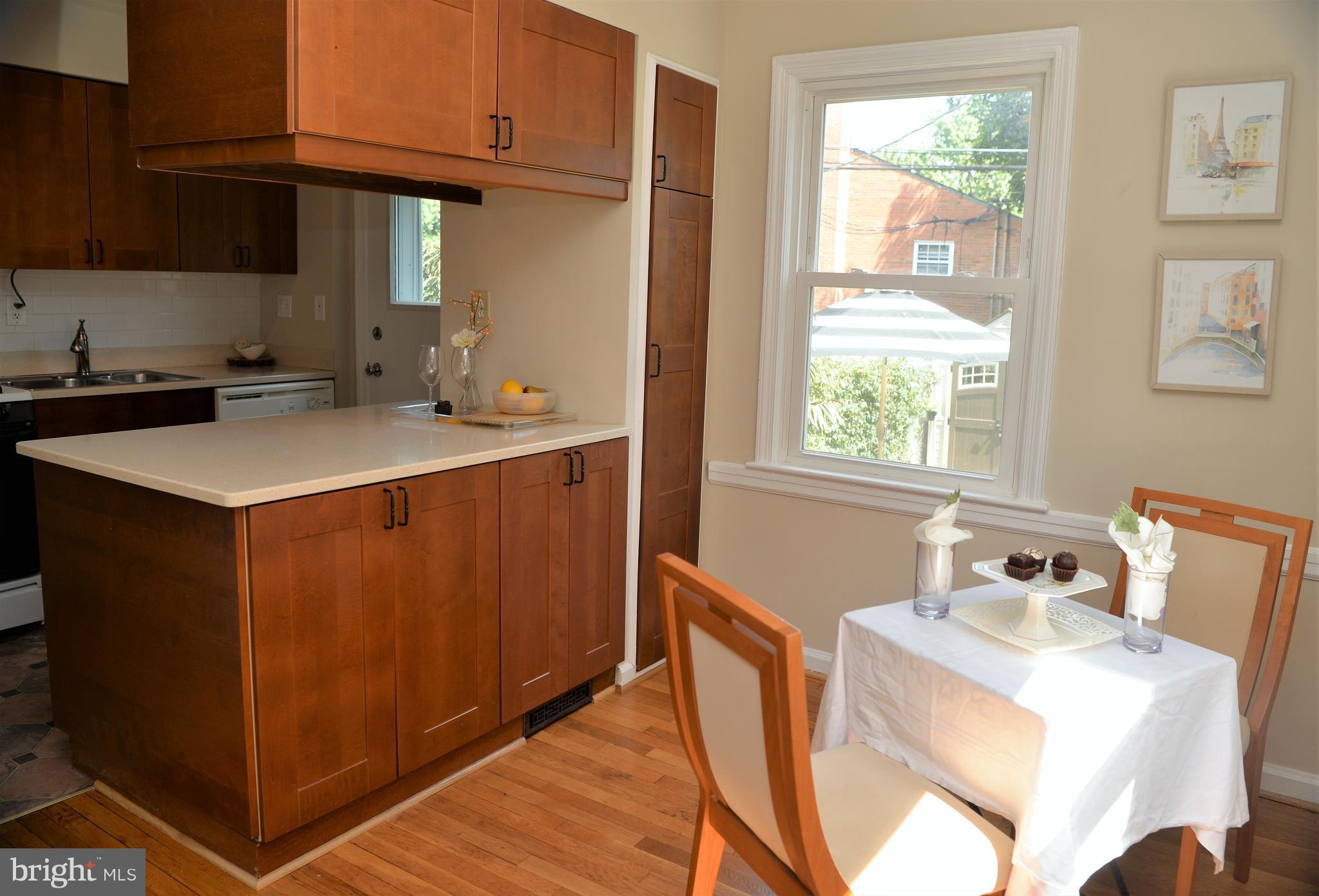 303 South Courthouse Road Arlington, VA 22204 - Photo 5 of 27 Large counter for preparing meals and nice pantry.