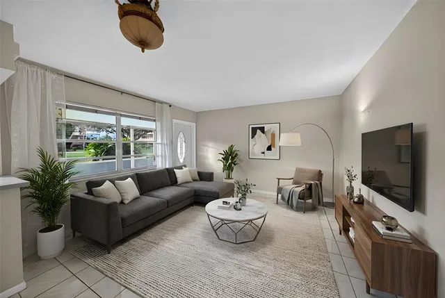 $1,850 | 5300 Washington Street, Unit H136, Hollywood, FL 33021