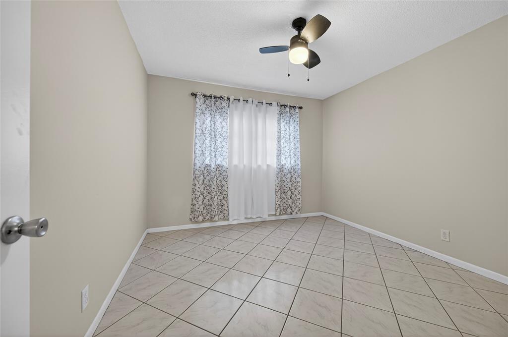 5300 Washington Street, Unit H136 Hollywood, FL 33021 - Photo 10 of 27