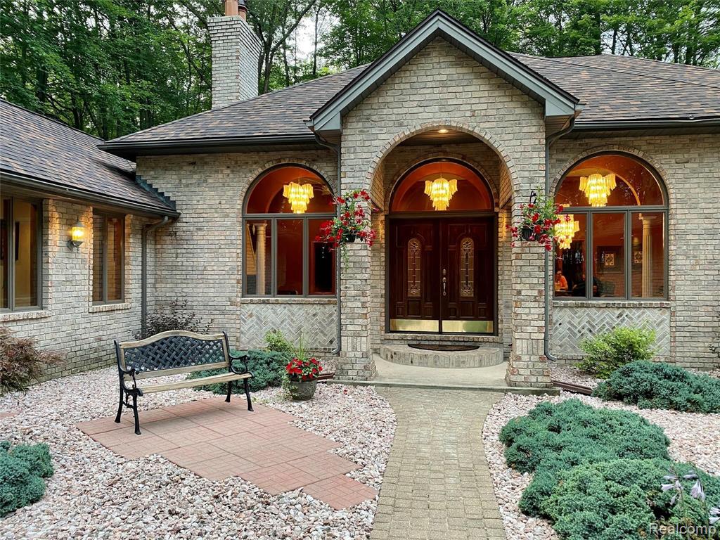 7316 Bryce Road North Street, MI 48049 - Photo 5 of 96