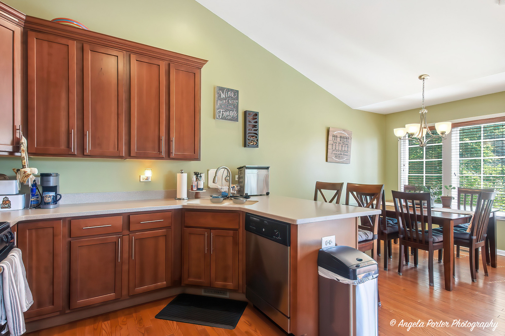 1376 Prairie View Parkway Cary, IL 60013 - Photo 10 of 24