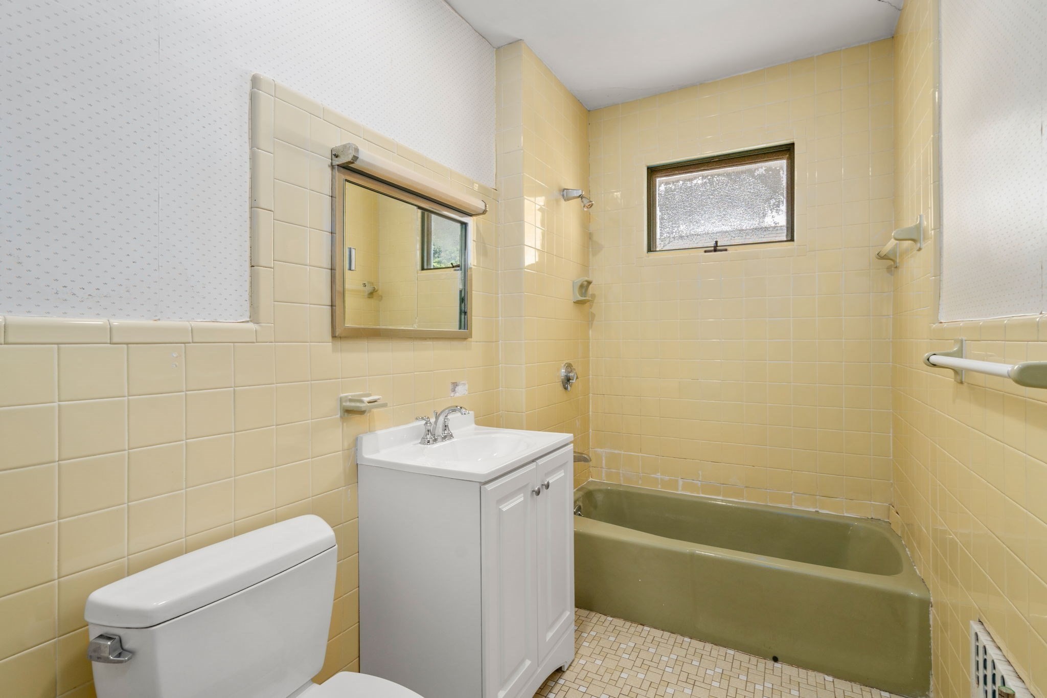 38 Carver Road East Watertown, MA 02472 - Photo 28 of 39 Gallery Image 28
