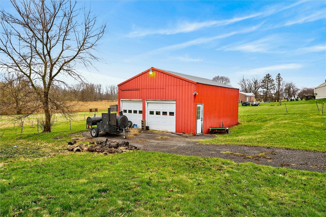 2085 Pinnacle Road Henrietta, NY 14543 - Photo 12 of 48
