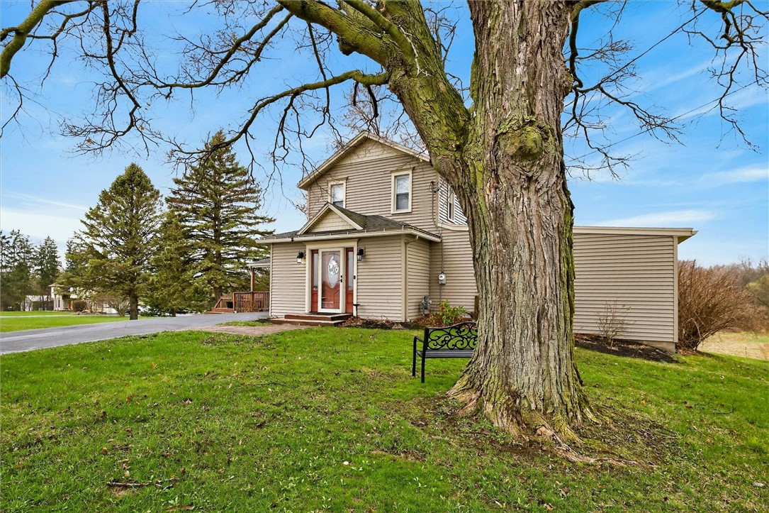 2085 Pinnacle Road Henrietta, NY 14543 - Photo 3 of 48