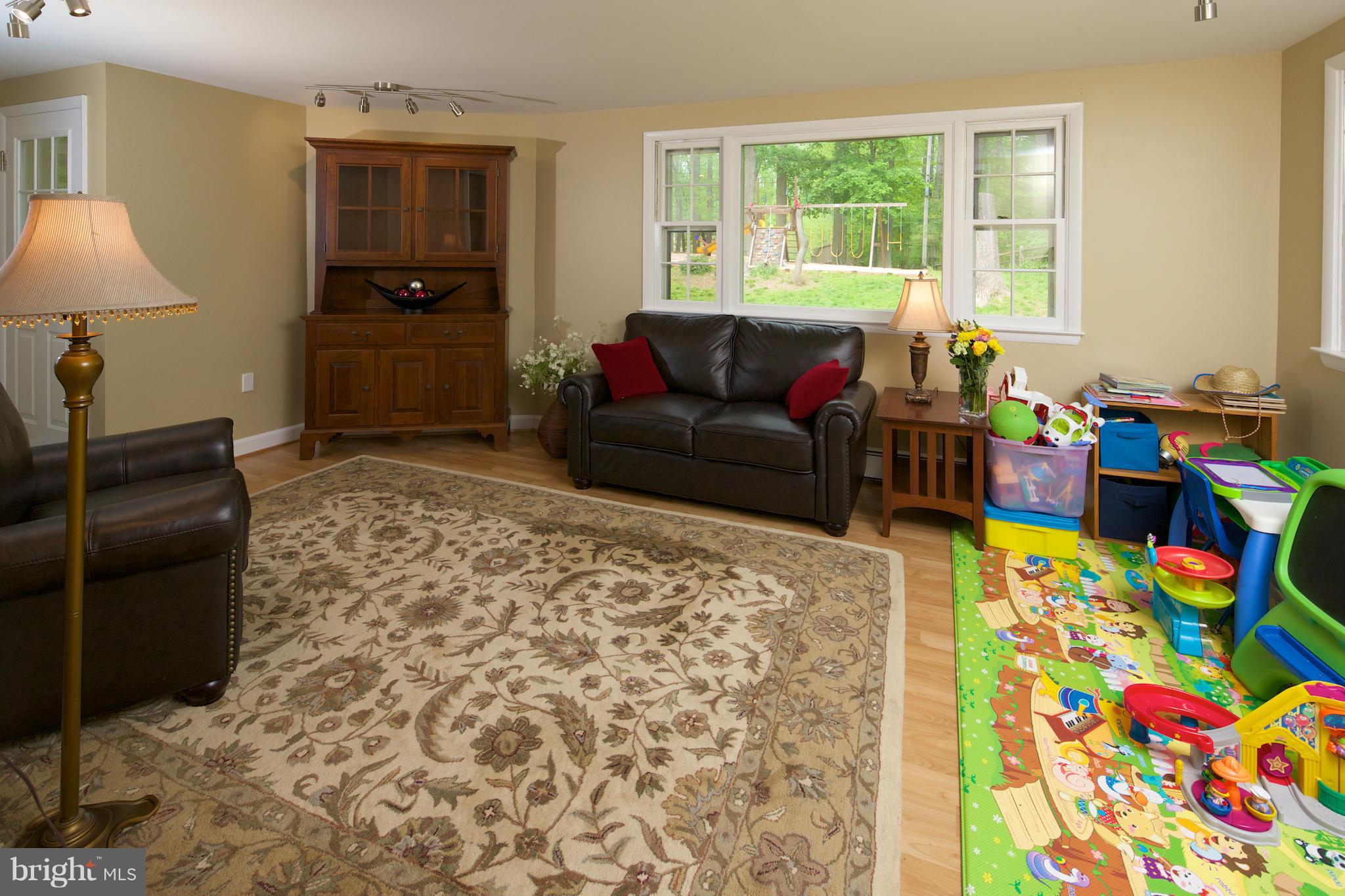 4661 Roundhill Road Ellicott City, MD 21043 - Photo 9 of 19 Family Room
