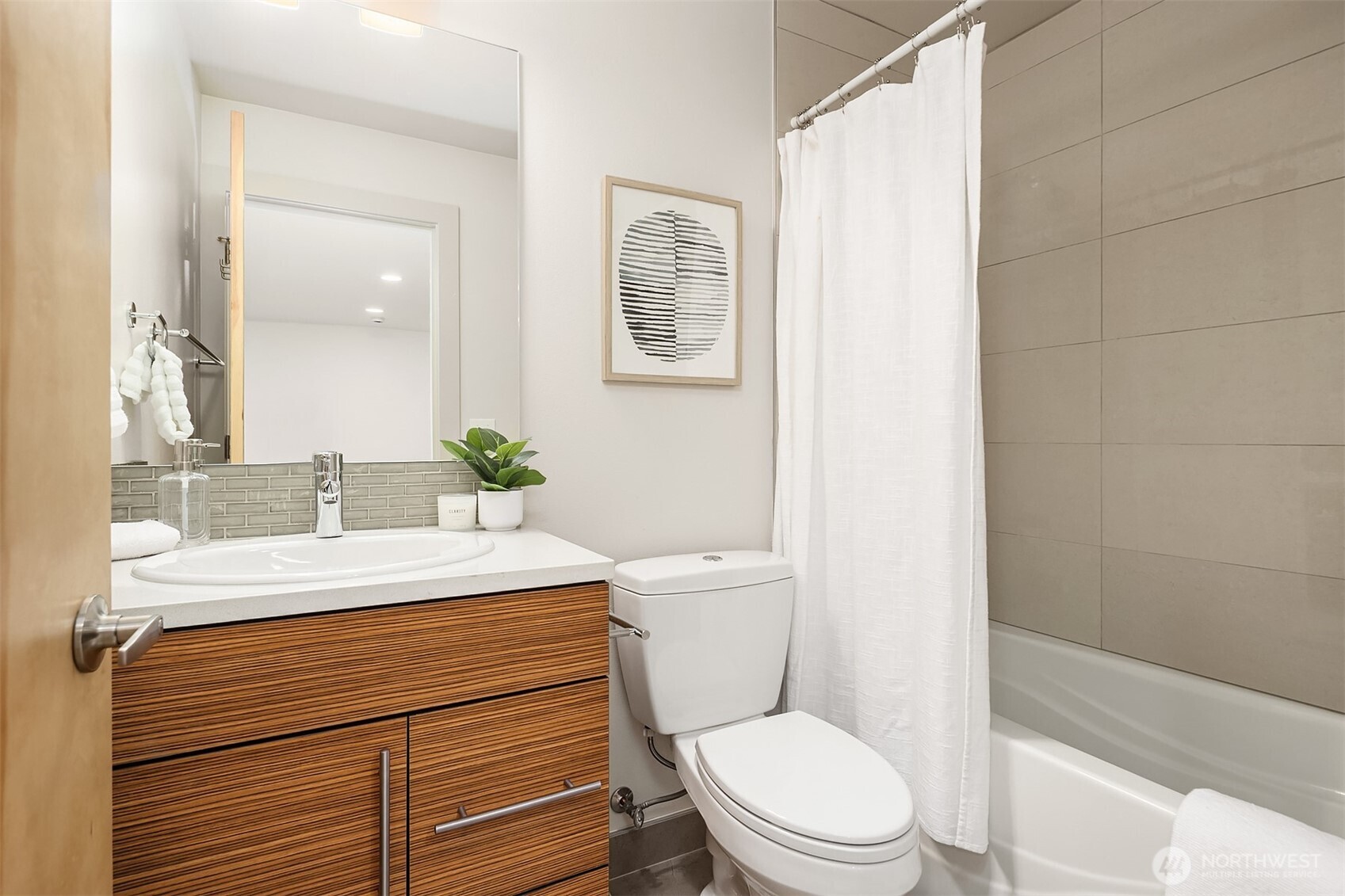 7349 California Avenue Southwest Seattle, WA 98136 - Photo 27 of 38