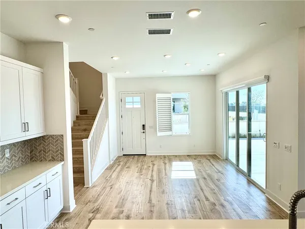 $6,300 | 9331 Astor, Irvine, CA 92618
