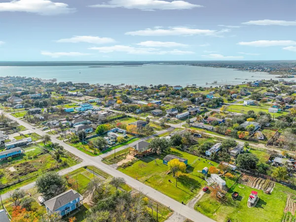 $165,000 | 1036 9th Street, Dickinson, TX 77539