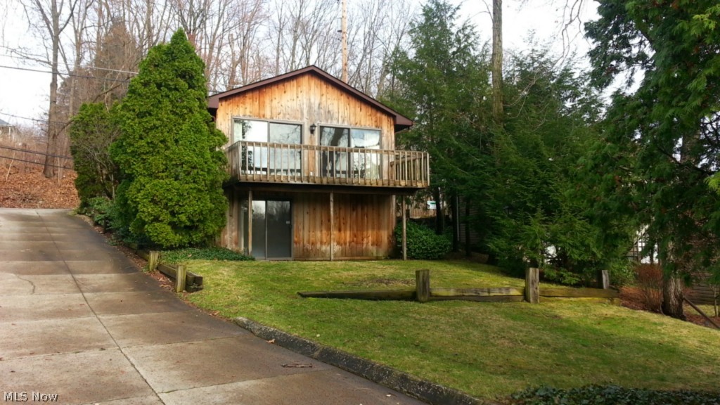 3892 South Turkeyfoot Road Akron, OH 44319 - Photo 15 of 15 Expansive paved driveway with a HUGE parking area can easily accommodate for many cars and a boat!